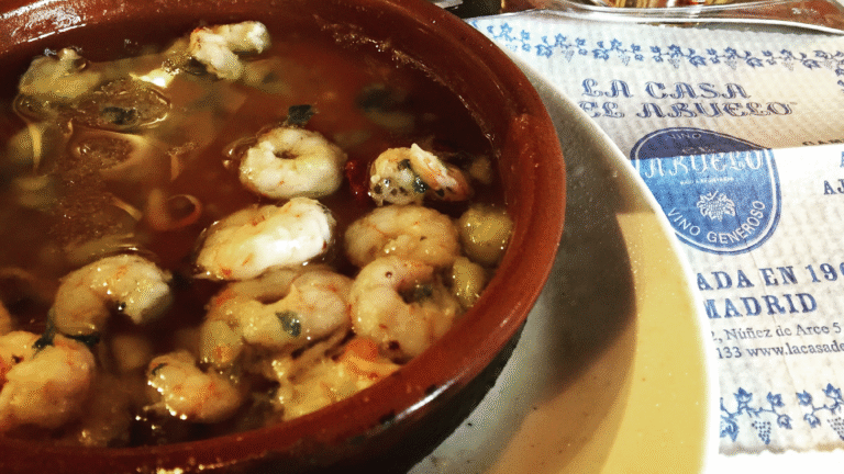 Gambas al ajillo: prawns in garlic oil