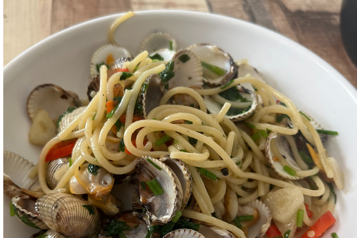 Spaghetti vongole, spageti makaronai su geldelėm
